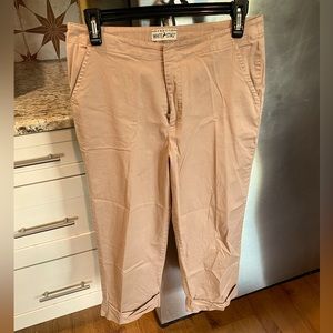 Women’s Size10, White Stag Stretch Khaki Capris, With Cuffs.